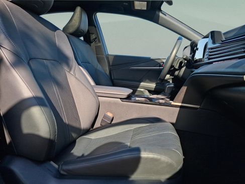 Used 2025 Toyota Camry XSE w/ Premium Plus Package image 34