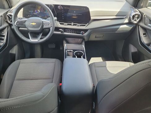 Used 2025 Chevrolet Equinox LT FWD image 11