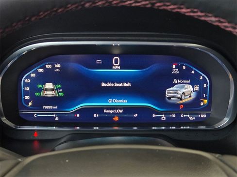 Used 2024 Chevrolet Suburban RST w/ Luxury Package image 27