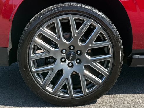 Used 2025 GMC Yukon XL Denali Ultimate w/ LPO, Floor Liner Package AWD/4WD image 39