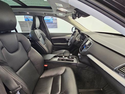 Certified 2023 Volvo XC90 B5 Core w/ Protection Package Premier image 15