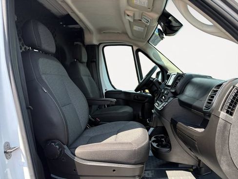 Used 2025 RAM ProMaster 2500 w/ U-Haul Equipment Group FWD image 14