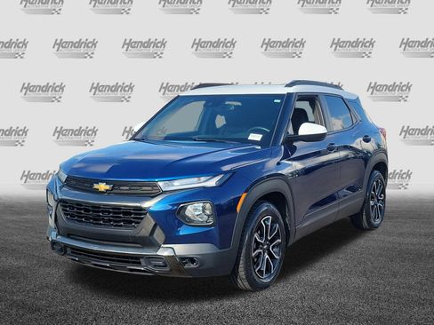 Used 2022 Chevrolet TrailBlazer ACTIV w/ Sun and Liftgate Package FWD image 3