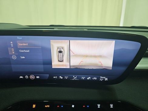 Used 2025 Buick Enclave Preferred image 4