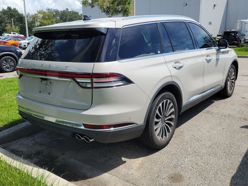 Used 2023 Lincoln Aviator Reserve w/ Elements Package Plus RWD image 3