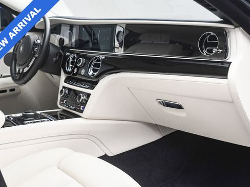 Used 2023 Rolls-Royce Ghost image 21