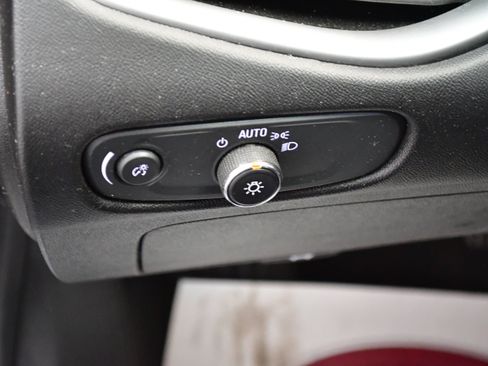 Used 2024 Chevrolet Malibu LT FWD image 13