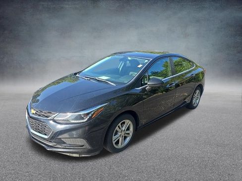 Used 2016 Chevrolet Cruze LT w/ Sun And Sound Package FWD image 4
