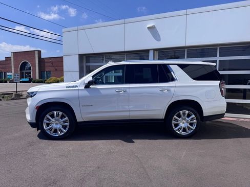 Used 2021 Chevrolet Tahoe High Country AWD/4WD image 2