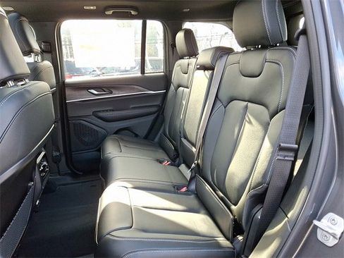 New 2025 Jeep Grand Cherokee Limited w/ Trailer Tow Package image 6