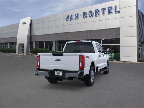 New 2026 Ford F250 XLT w/ FX4 Off-Road Package image 30