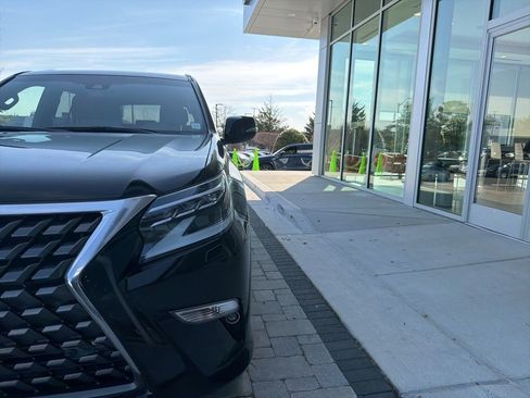 Used 2023 Lexus GX 460 Premium w/ Premium Plus Package image 21