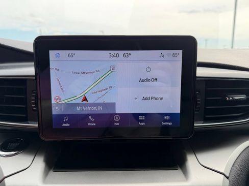 Used 2022 Ford Explorer XLT w/ Equipment Group 202A AWD/4WD image 21