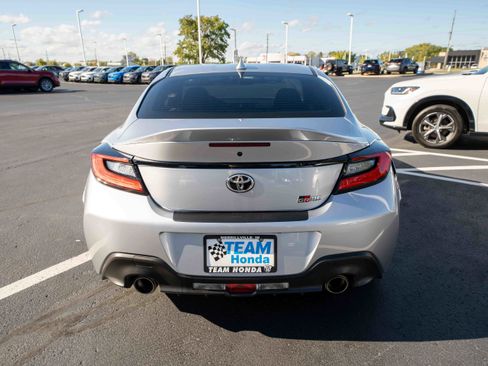 Used 2025 Toyota GR86 Premium image 5