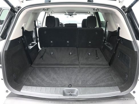 Used 2025 Nissan Pathfinder SV image 31