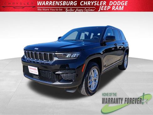 New 2026 Jeep Grand Cherokee Laredo image 8