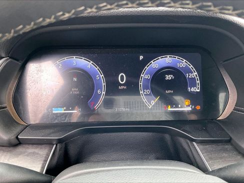 Certified 2025 Jeep Grand Cherokee Limited image 18