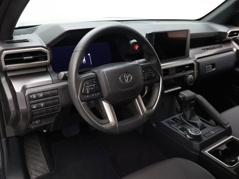 Certified 2025 Toyota Tacoma TRD Off-Road image 15