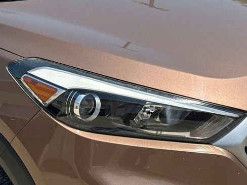 Used 2017 Hyundai Tucson Sport FWD image 4