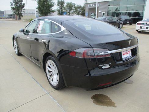Used 2019 Tesla Model S 75D image 3