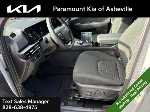 New 2026 Kia Sportage S image 16