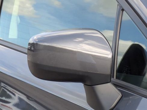 Used 2022 Subaru Crosstrek 2.0i Premium image 11