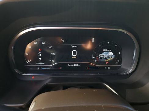 Used 2024 GMC Yukon SLT w/ SLT Luxury Package RWD image 30