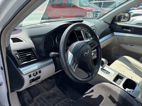 Used 2013 Subaru Outback 2.5i AWD/4WD image 8