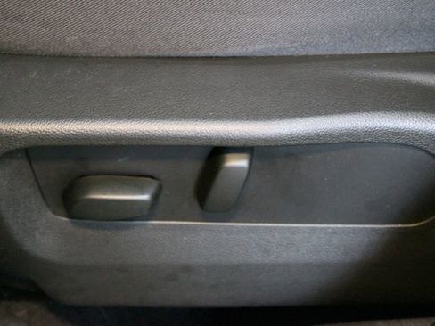 Used 2023 Buick Envision Avenir AWD/4WD image 21