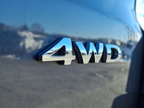 Certified 2022 Ford EcoSport SE w/ SE Convenience Package AWD/4WD image 32