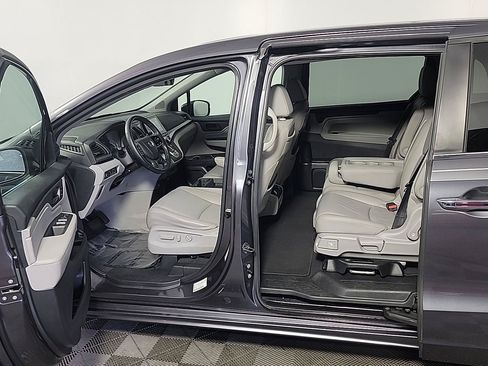 Certified 2018 Honda Odyssey Touring image 17