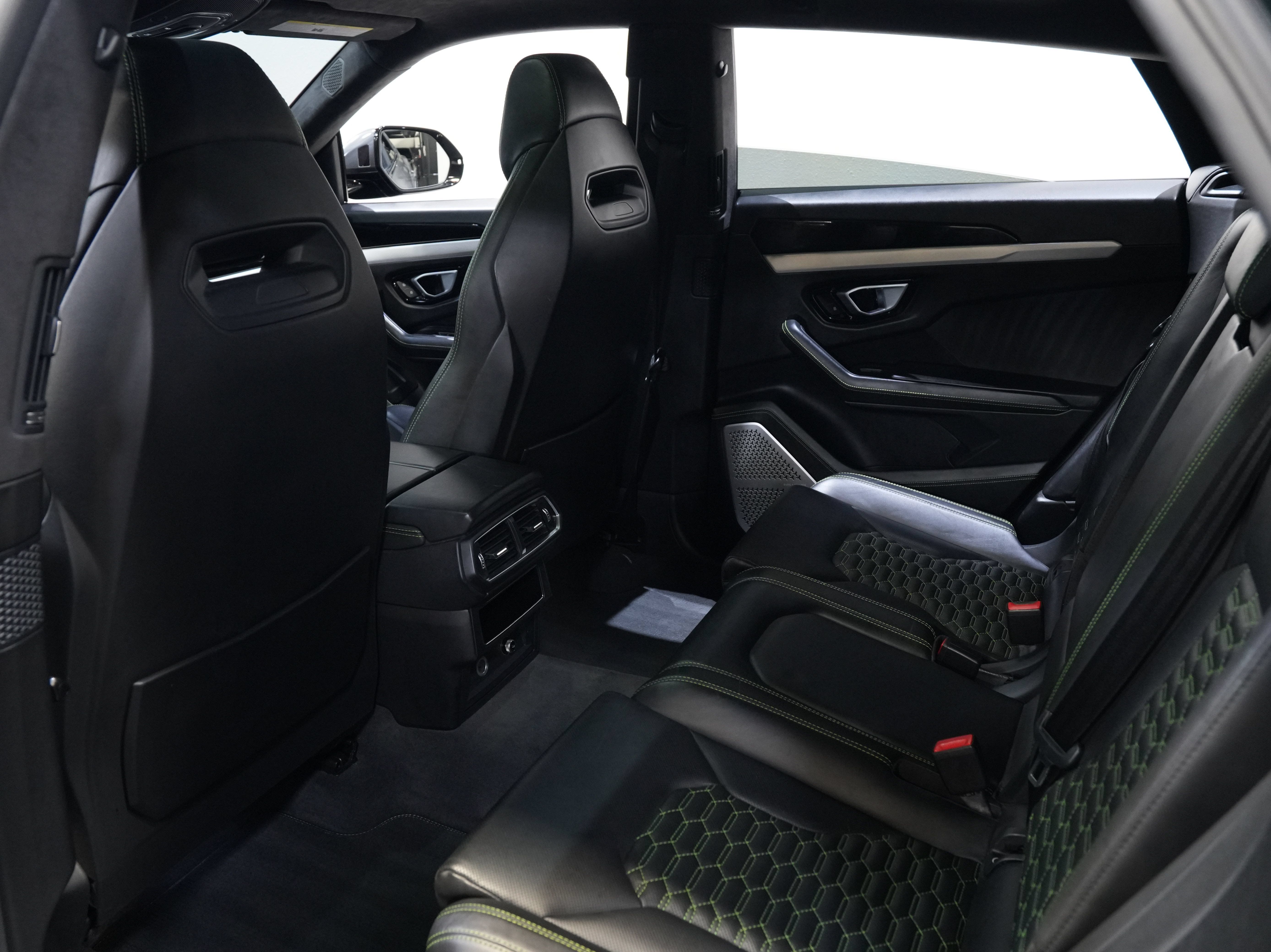 Used 2019 Lamborghini Urus AWD/4WD image 38