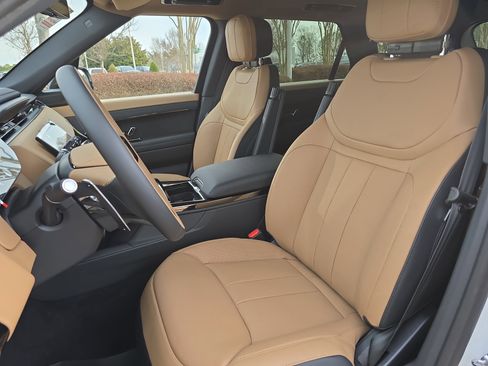New 2026 Land Rover Range Rover Sport Dynamic SE AWD/4WD image 15