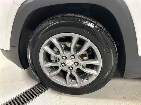 Used 2022 GMC Terrain SLT image 9