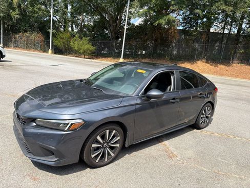 Used 2024 Honda Civic EX-L image 5