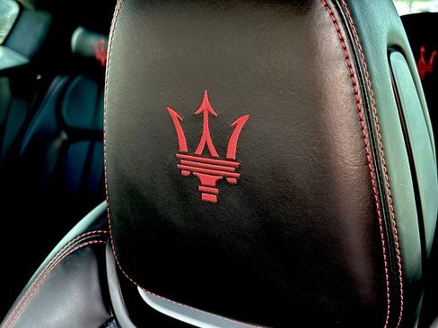 Used 2024 Maserati Levante GT Ultima image 31