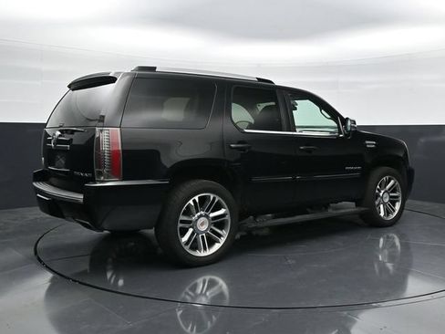 Used 2012 Cadillac Escalade Premium AWD/4WD image 2