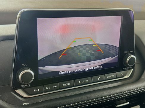 Used 2023 Nissan Rogue SV image 22