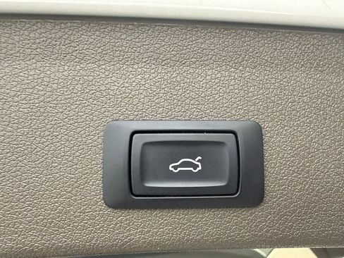 Used 2017 Audi Q5 2.0T Premium Plus w/ Technology Package AWD/4WD image 13