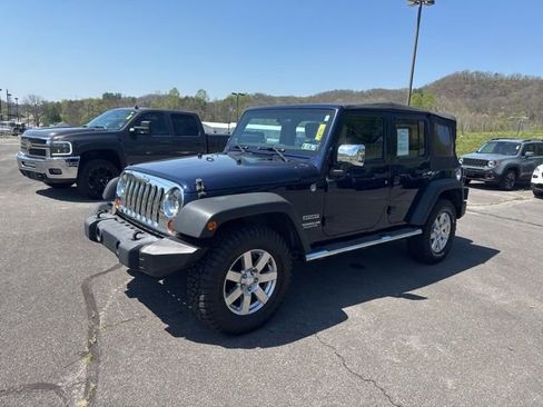 Used 2013 Jeep Wrangler Unlimited Sport w/ Mopar Chrome Edition Group image 4