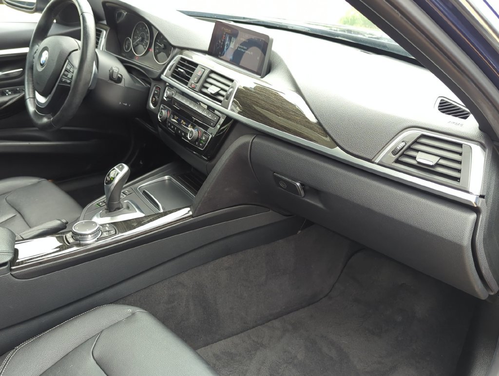 Used 2016 BMW 328i xDrive Sedan AWD/4WD image 27