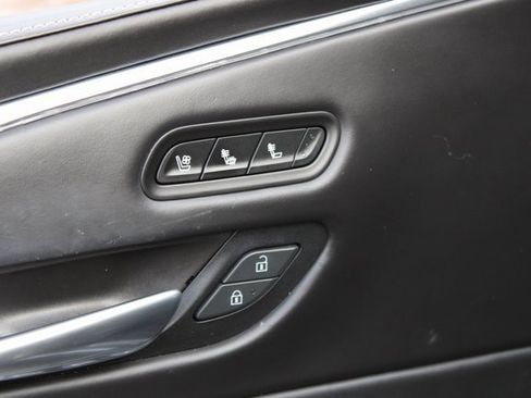 Used 2021 Cadillac Escalade Premium Luxury Platinum image 25