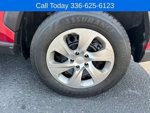 Used 2023 Toyota RAV4 XLE w/ Convenience Package AWD/4WD image 14