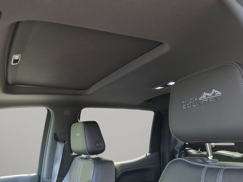 Used 2019 Chevrolet Silverado 1500 High Country w/ Technology Package AWD/4WD image 58