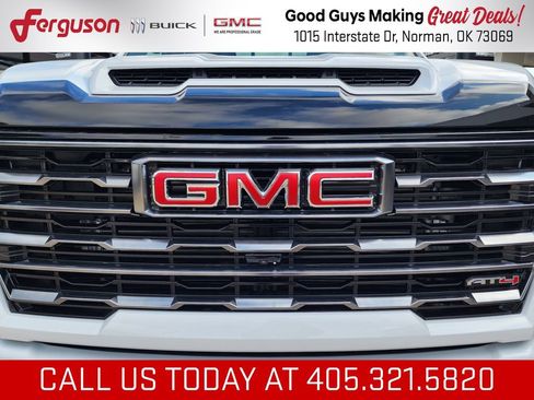 New 2026 GMC Sierra 2500 AT4 w/ AT4 Premium Plus Package AWD/4WD image 9