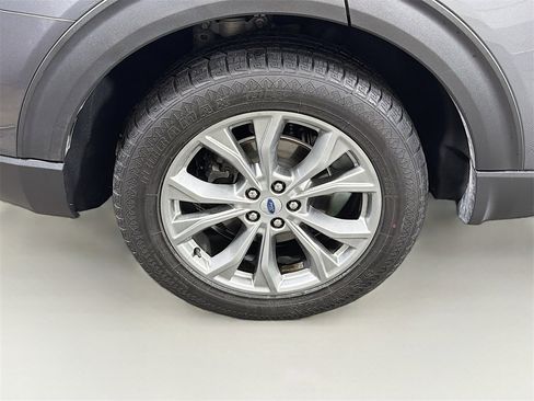 Used 2022 Ford Explorer XLT w/ Equipment Group 202A image 34