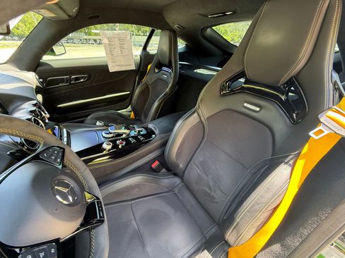 Used 2018 Mercedes-Benz AMG GT R image 15
