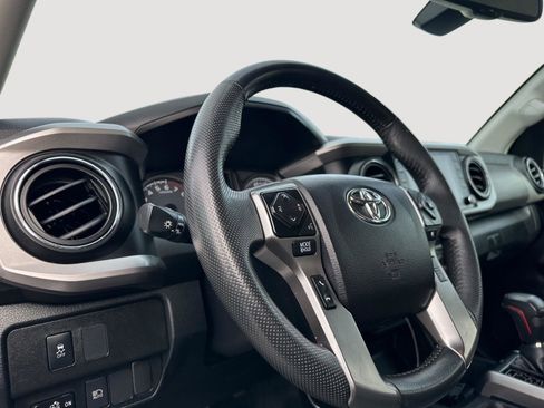 Used 2021 Toyota Tacoma SR5 image 11