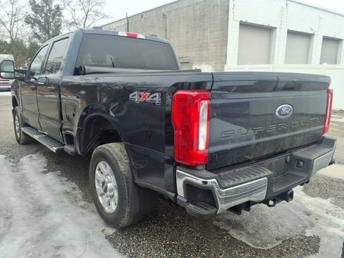 Used 2024 Ford F250 XLT image 4