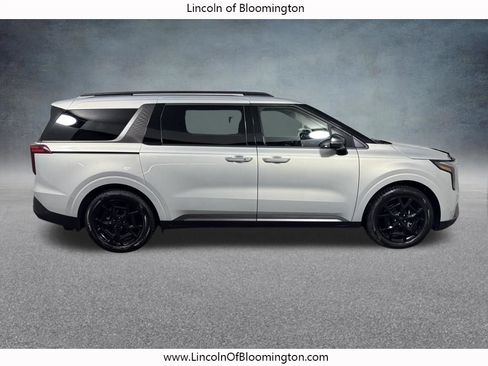 Used 2025 Kia Carnival SX Prestige FWD image 8